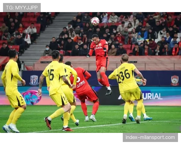 上海海港战胜深圳新鹏城 取得赛季开门红